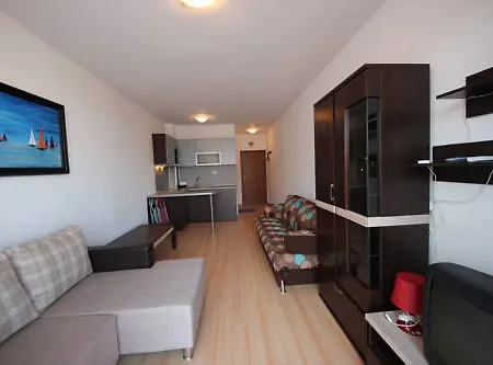 Sunny Day 6 - Menada