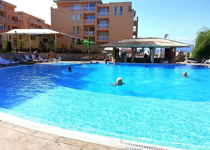 Sunny Day 6 - Menada ساني بيتش