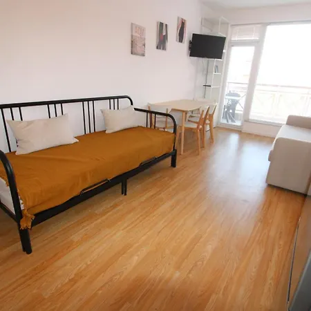 Sunny Day 6 - Menada Apartman *