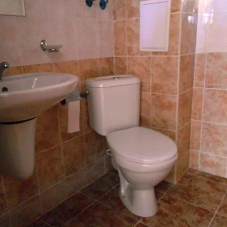 Sunny Day 6 - Menada *